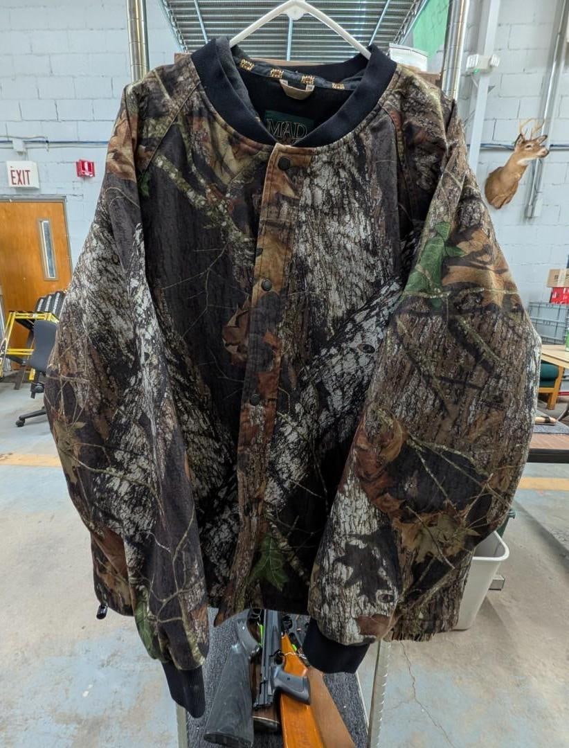 (2) Set of Camo Hunting Jackets: incl. Mad Dog size XL, Stearns size 2XL