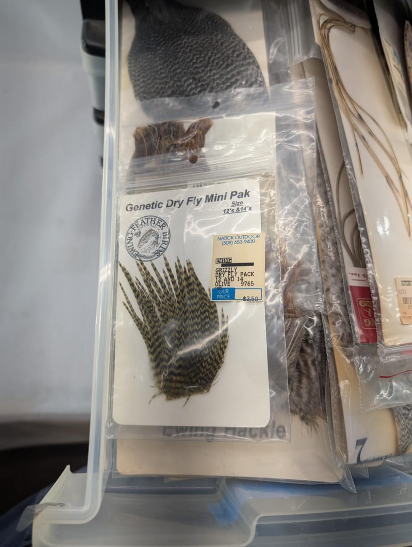 Fisherman's Fly Tying Lot - 10