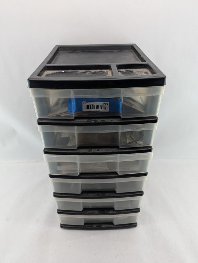 Fisherman's Fly Tying Lot: incl. a 6-drawer storage cabinet, a quantity of natural feathers, chenille stems