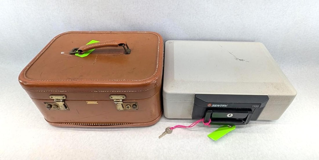 Sentry Mod. 1100 Lock Box & Warren Travel Case: both w/ keys