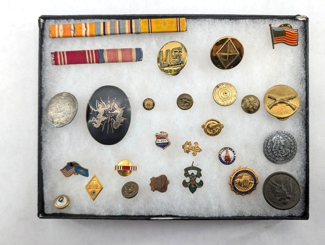 Collection of Military Medals, Buttons, Pins & Assorted Collectable Automotive & Hunting Patches - 4