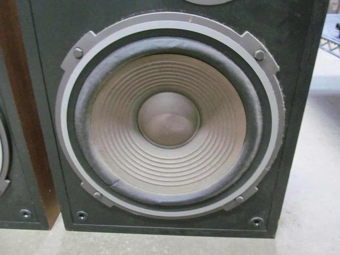 Mitsubishi DS-35B Stereo Speakers - 6