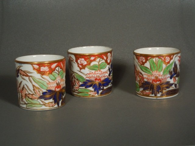 3 Early Spode Porcelain Coffee Cans Circa 1805: 3 early Spode Coffee Cans Circa 1805.