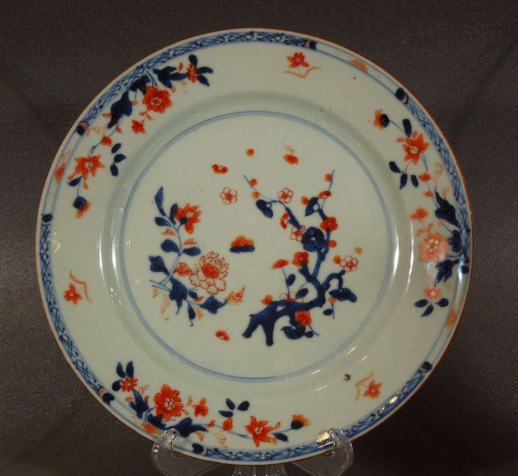 Antique Chinese Imari Porcelain Plate Circa 1760: Antique Chinese Imari porcelain plate; with iron red and underglaze blue and white painting; circa 1760; measures 9" in diameter.