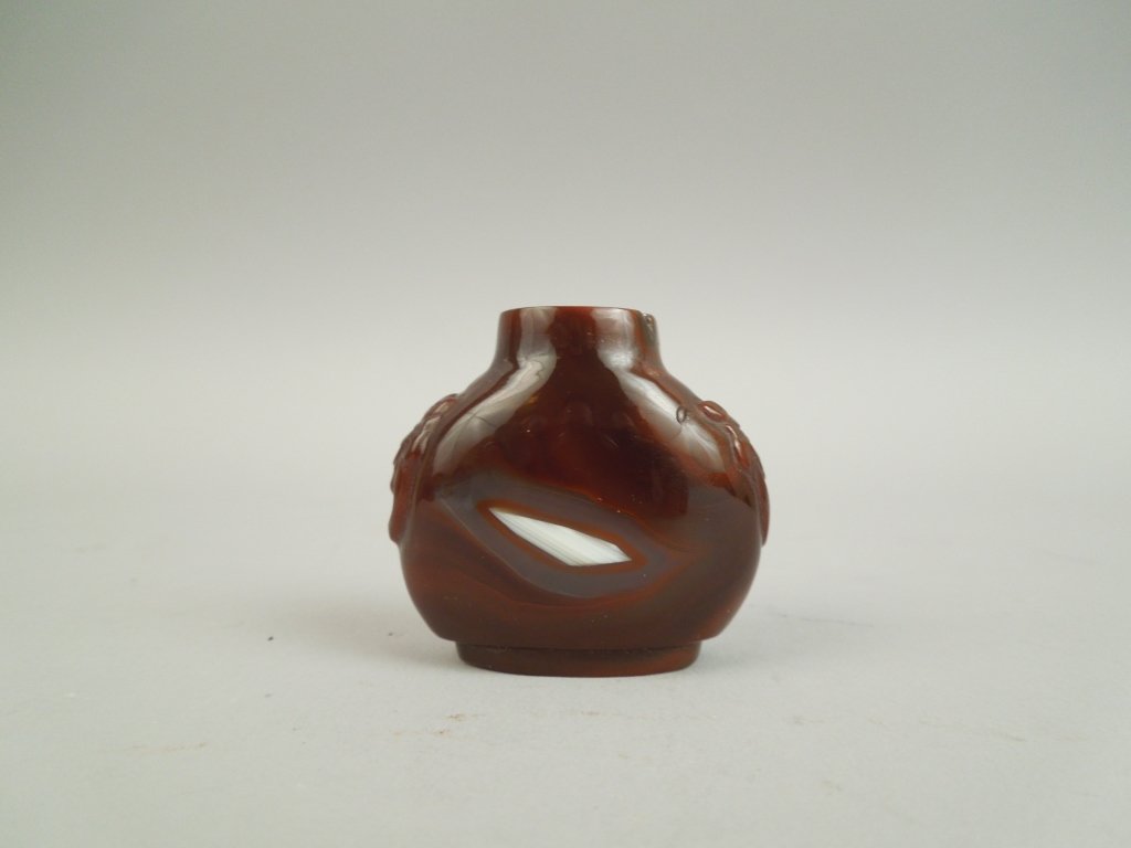 Fine Quality Chinese Antique Agate Snuff Bottle: Fine quality Chinese antique agate snuff bottle; measures 1 1/2"; We have quite a few snuff bottles from the Wagner estate collection that we are listing.