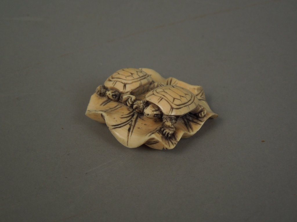 Japanese Signed Netsuke of Turtles: Japanese Signed Netsuke of Turtles.