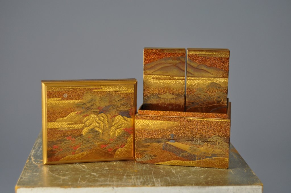Important Maki-e Japanese Edo Period Incense Box: Museum-quality rare scene, signed Japanese Maki-e Incense Container (kogo) with Two Interior Boxes and in fitted hardwood box this is in perfect condition. measures (8cm) 3.25" w. x (7cm) 2.75" h Japa