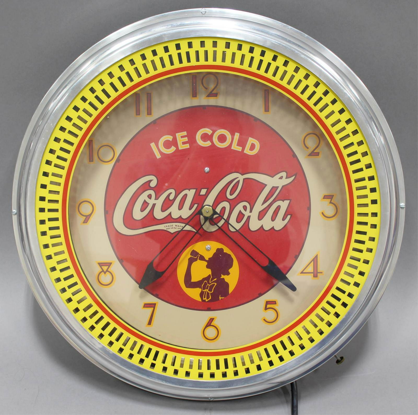 COCACOLA NEON SPINNER CLOCK Aug 27, 2019 Hall's Auction Services