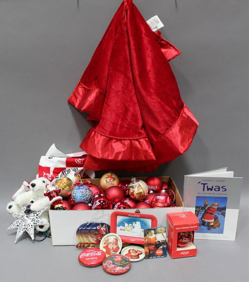 Coca Cola Christmas Decoration Lot Aug 26 2019 Hall S Auction