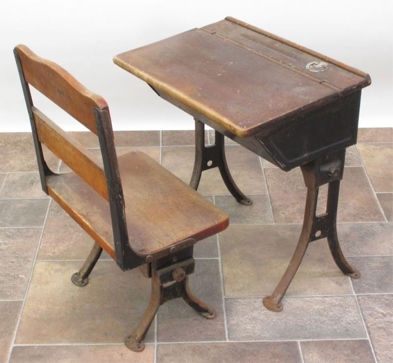 ANTIQUE CHILD'S SCHOOL DESK Mar 10, 2014 Hall's Auction Services Ltd. in Canada