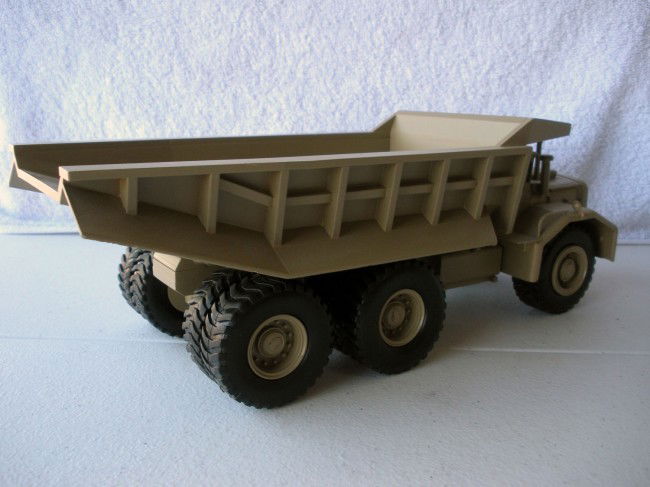 13: Berliet 600 Dump Truck : Lot 13