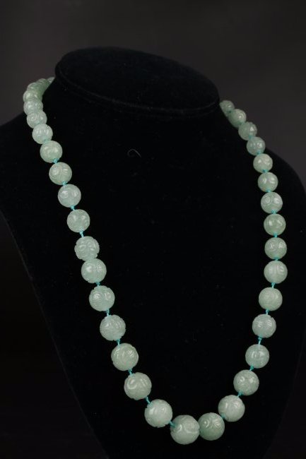 Natural Antique Jadeite Carved Beaded Necklace. (1 of 10)