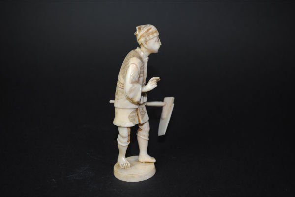 060: IVORY FIGURE - 2