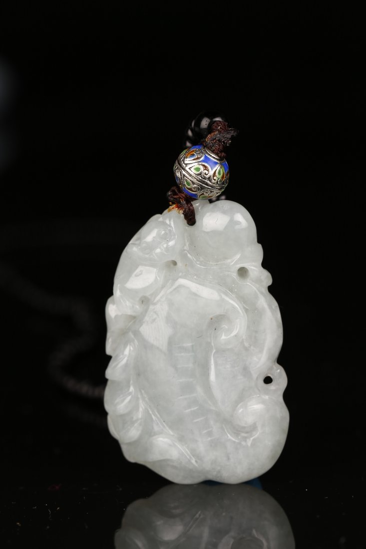 Natural Waxy Jadeite Carving Pendant. (1 of 8)