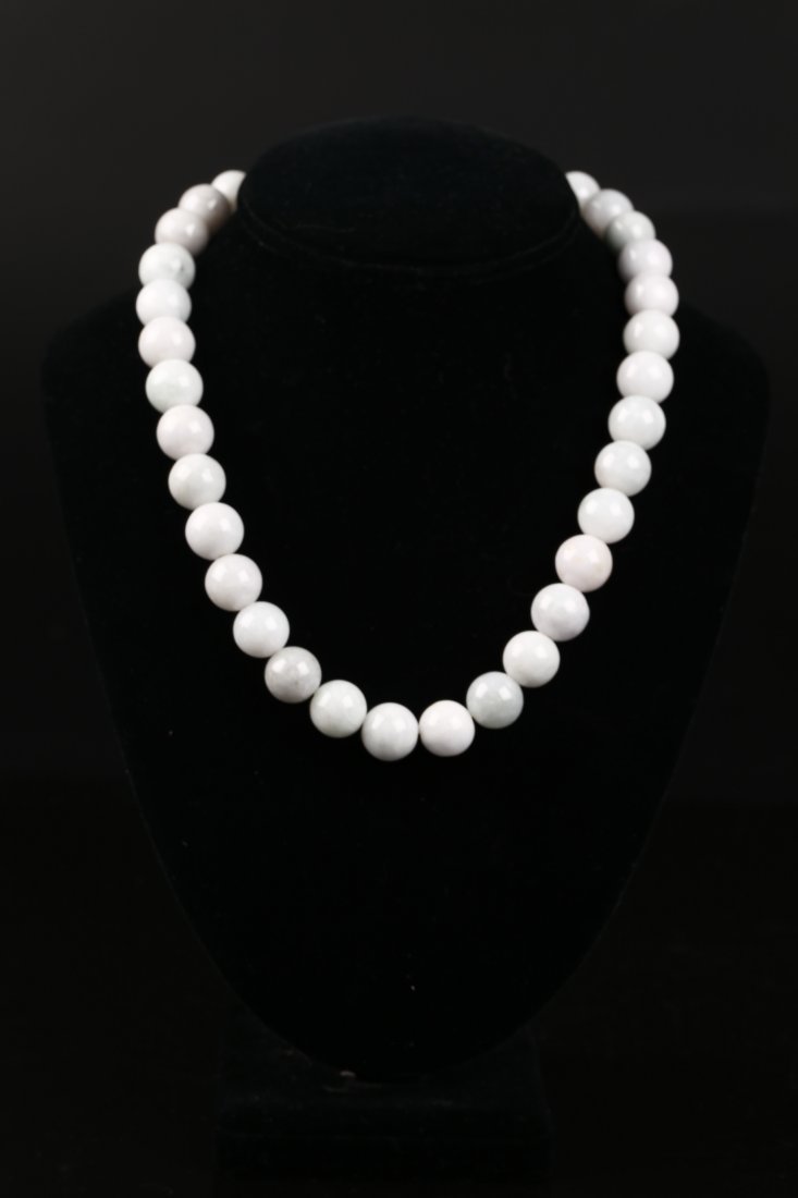 An A Grade Jadeite Necklace (1 of 8)
