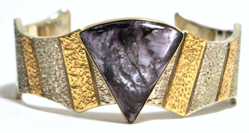 Navajo Sugilite 14k Gold Sterling Silver Cuff Brac: Navajo Sugilite 14k Gold Sterling Silver Cuff Bracelet - Marc Antia Measures 5-1/4" around with a 1-1/8" gap, 1-1/8" wide. Weight: 72.2g SKU: br0855