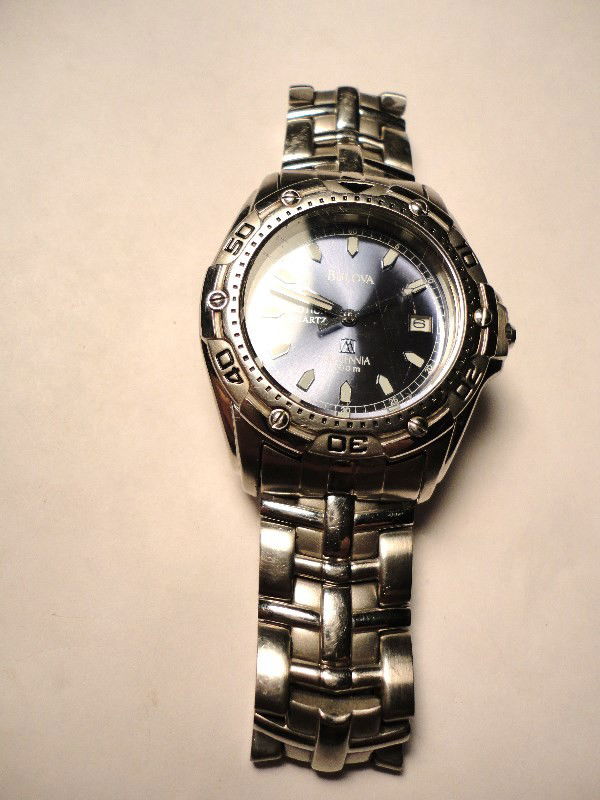 BULOVA AUTOMATIC WATCH NEEDS BATTERY: BULOVA AUTOMATIC WATCH NEEDS BATTERY