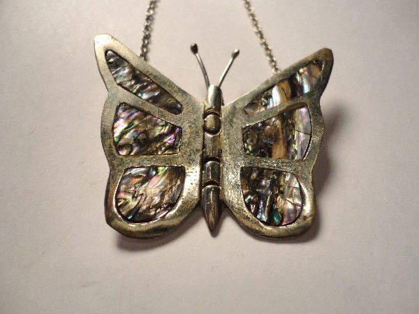 ABALONE BUTTERFLY NECKLACE: ABALONE BUTTERFLY NECKLACE