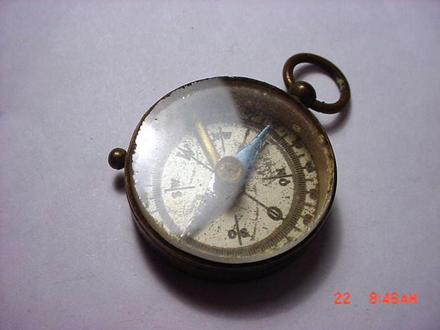 ANTIQUE COMPASS: ANTIQUE COMPASS