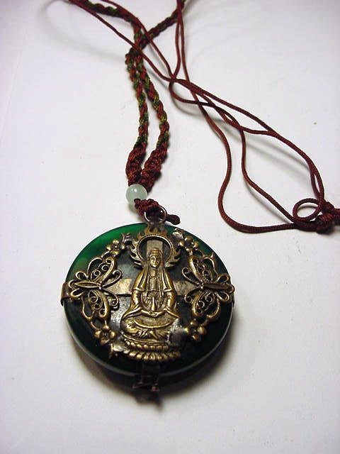 VINTAGE BUDDHIST PENDANT: VINTAGE BUDDHIST PENDANT