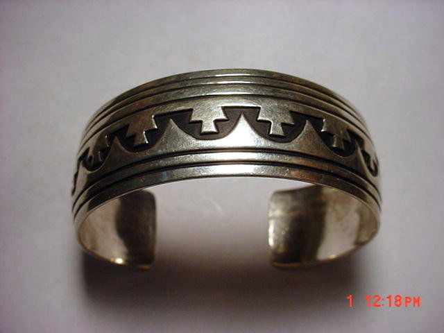 NAVAJO STERLING BRACELET SIGNED T. BILLY: NAVAJO STERLING BRACELET SIGNED T. BILLY