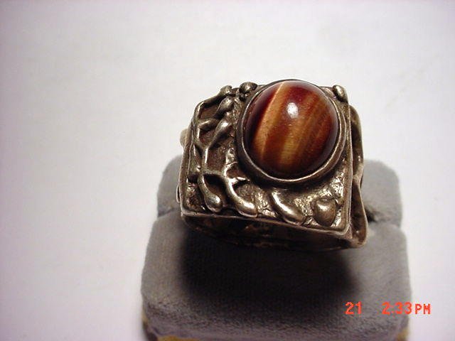 MODERNIST SILVER TIGERS EYE RING SIZE 10: MODERNIST SILVER TIGERS EYE RING SIZE 10