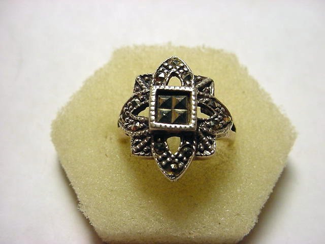 STERLING MARCASITE RING SIZE 6.5: STERLING MARCASITE RING SIZE 6.5