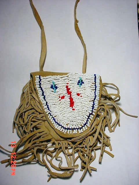 INDIAN BEADED MEDICINE BAG: INDIAN BEADED MEDICINE BAG