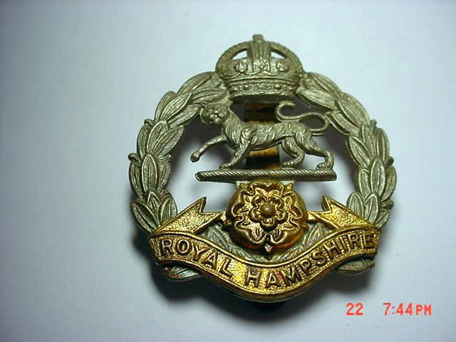 ROYAL HAMPSHIRE HAT BADGE: ROYAL HAMPSHIRE HAT BADGE