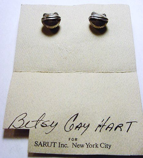 BETSY GAY HART STERLING FROG EARRINGS: BETSY GAY HART STERLING FROG EARRINGS