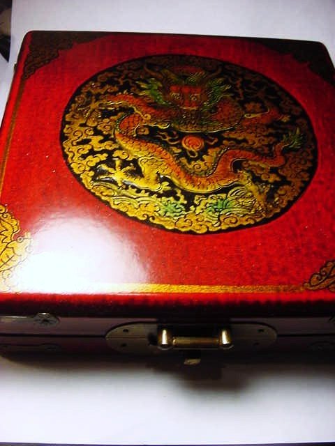 LARGE UNUSUAL CHINESE COMPASS: LARGE UNUSUAL CHINESE COMPASS