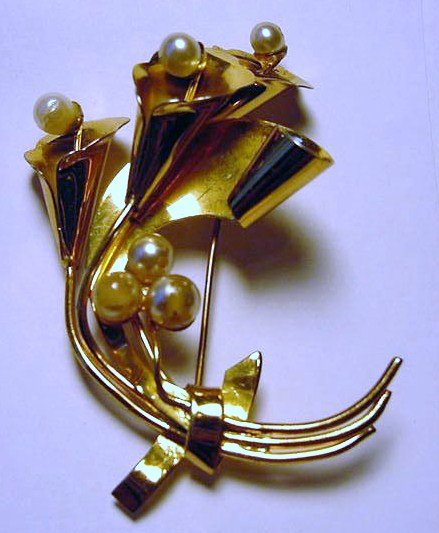 VINTAGE CORO STERLING FLORAL PIN: VINTAGE CORO STERLING FLORAL PIN