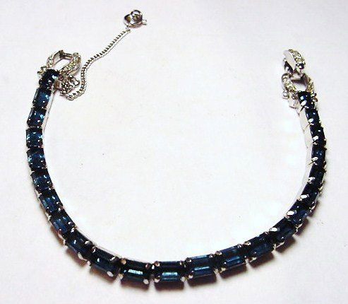 VINTAGE JOMAZ RHINESTONES BRACELET: VINTAGE JOMAZ RHINESTONES BRACELET