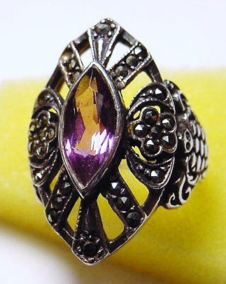 STERLING AMETHYST MARCASITE RING SIZE 8: STERLING AMETHYST MARCASITE RING SIZE 8