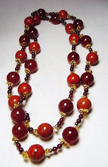 VINTAGE CARNELIAN & GARNET NECKLACE: VINTAGE CARNELIAN & GARNET NECKLACE