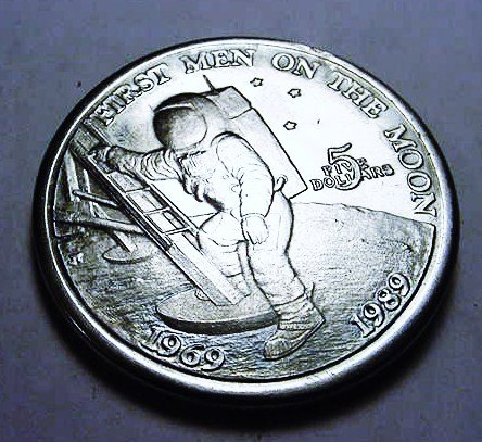 1969-89 MARSHALL ISLANDS $5 MOON LANDING COIN: 1969-89 MARSHALL ISLANDS $5 MOON LANDING COIN