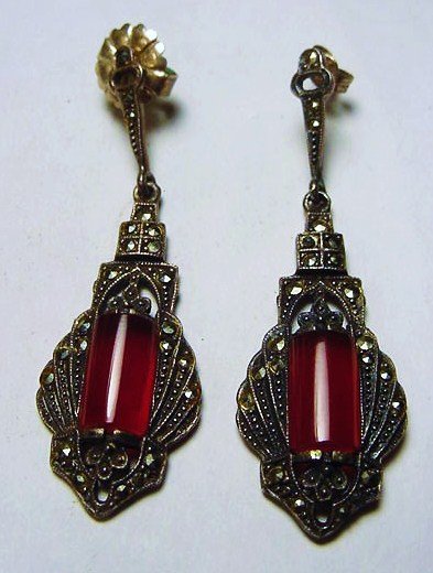 VINTAGE STERLING CARNELIAN MARCASITE DANGLE EARRING: VINTAGE STERLING CARNELIAN MARCASITE DANGLE EARRINGS