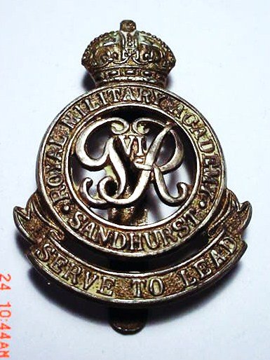 BRITISH MILITARY ACADEMY HAT BADGE: BRITISH MILITARY ACADEMY HAT BADGE
