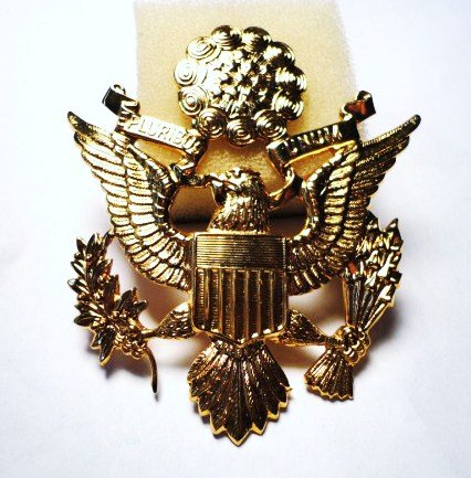 ARMY OFFICERS HAT BADGE: ARMY OFFICERS HAT BADGE