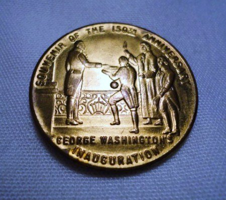 1939 NEW YORK WORLDS FAIR MEDAL: 1939 NEW YORK WORLDS FAIR MEDAL