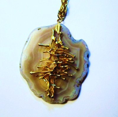 MODERNIST AGATE NECKLACE: MODERNIST AGATE NECKLACE