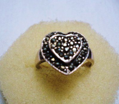 VINTAGE STERLING MARCASITE HEART RING SIZE 6: VINTAGE STERLING MARCASITE HEART RING SIZE 6