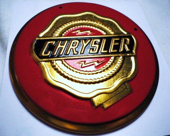 VINTAGE CHRYSLER CAR EMBLEM: VINTAGE CHRYSLER CAR EMBLEM