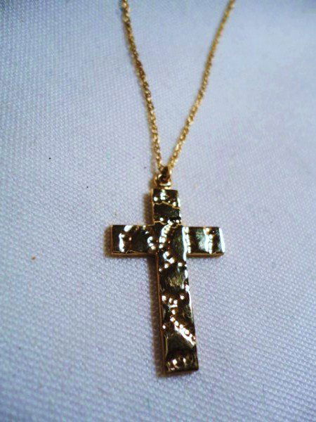 14K GOLD FILLED CROSS & GOLD FILLED CHAIN: 14K GOLD FILLED CROSS & GOLD FILLED CHAIN