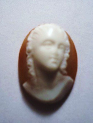 ANTIQUE CARVED SHELL CAMEO: ANTIQUE CARVED SHELL CAMEO