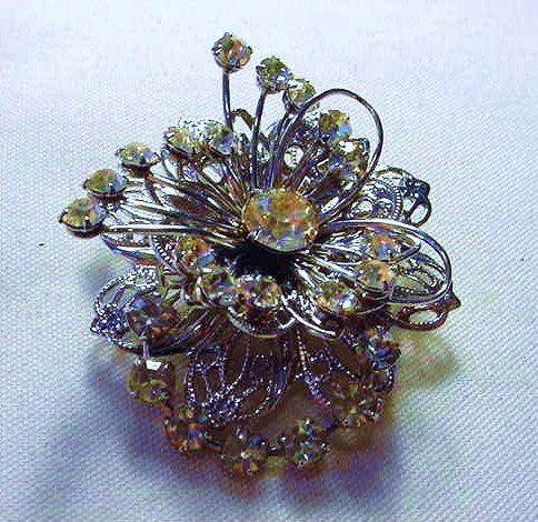 VINTAGE RHINESTONE PIN: VINTAGE RHINESTONE PIN