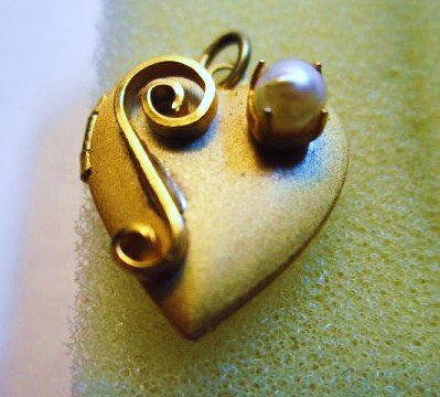 VINTAGE LOCKET: VINTAGE LOCKET