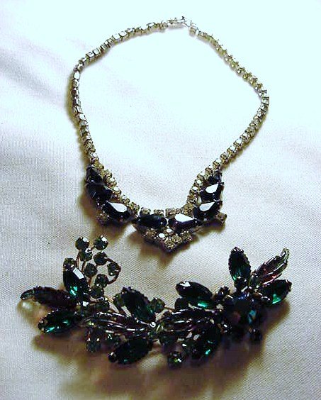 JEWELRY LOT: JEWELRY LOT