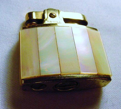 VINTAGE MARHILL MOTHER OF PEARL LIGHTER: VINTAGE MARHILL MOTHER OF PEARL LIGHTER