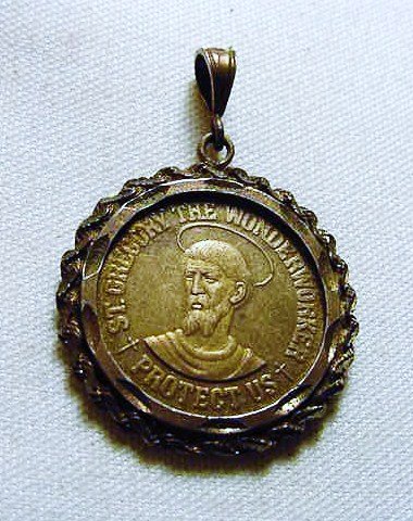 PURE SILVER MEDAL IN STERLING PENDANT: PURE SILVER MEDAL IN STERLING PENDANT